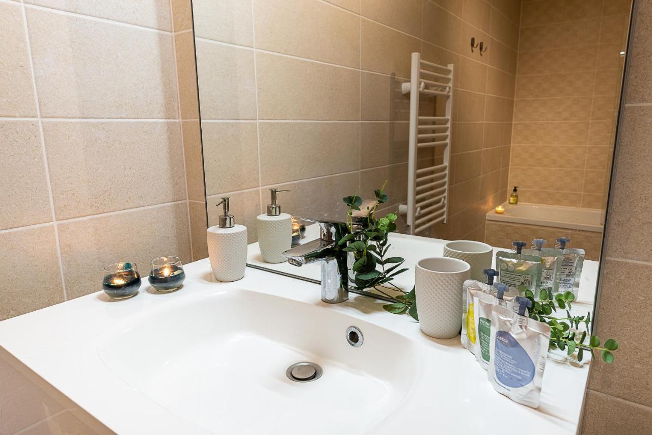 Aux Balcons Anneciens- Entre Et Centre Ville, Lla Selections By Location Annecy *