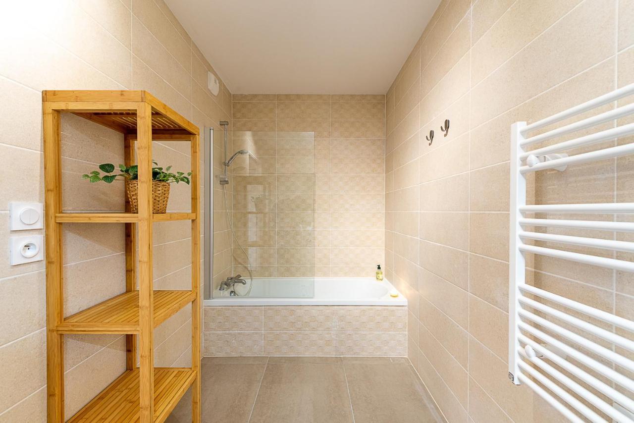 Aux Balcons Anneciens- Entre Et Centre Ville, Lla Selections By Location Annecy Apartment *